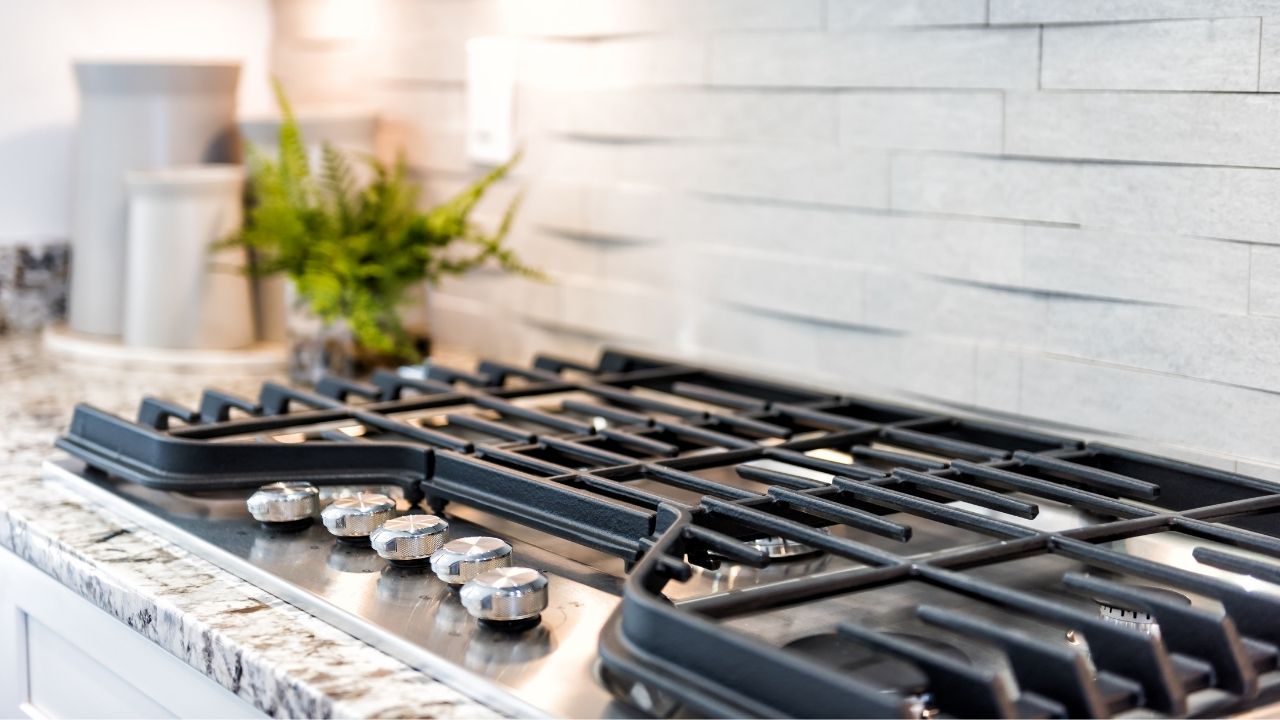 The Difference Between Range Top vs. Cooktop