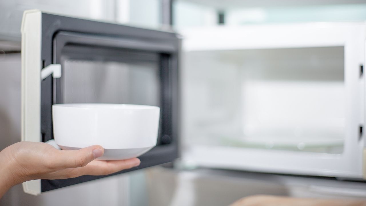 Steam Ovens vs. Microwaves: What Is the Difference?