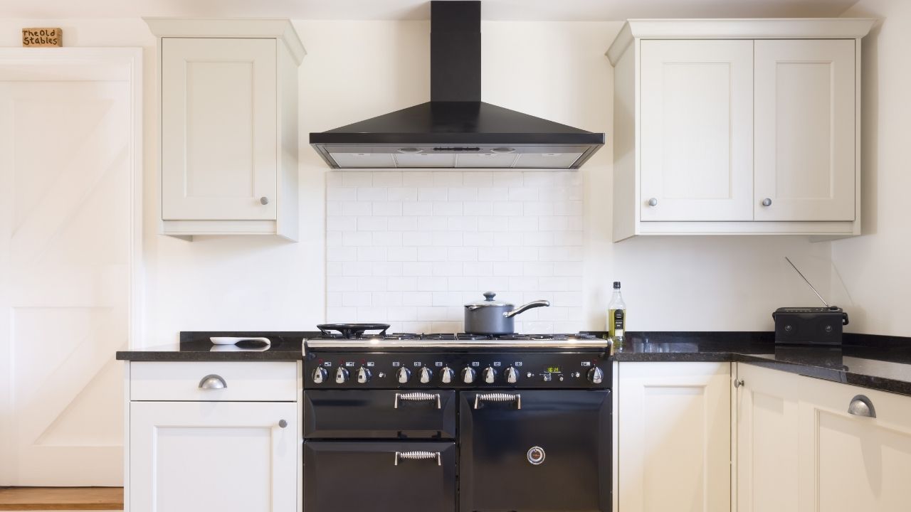 What Are the Different Types of Kitchen Range Hoods?